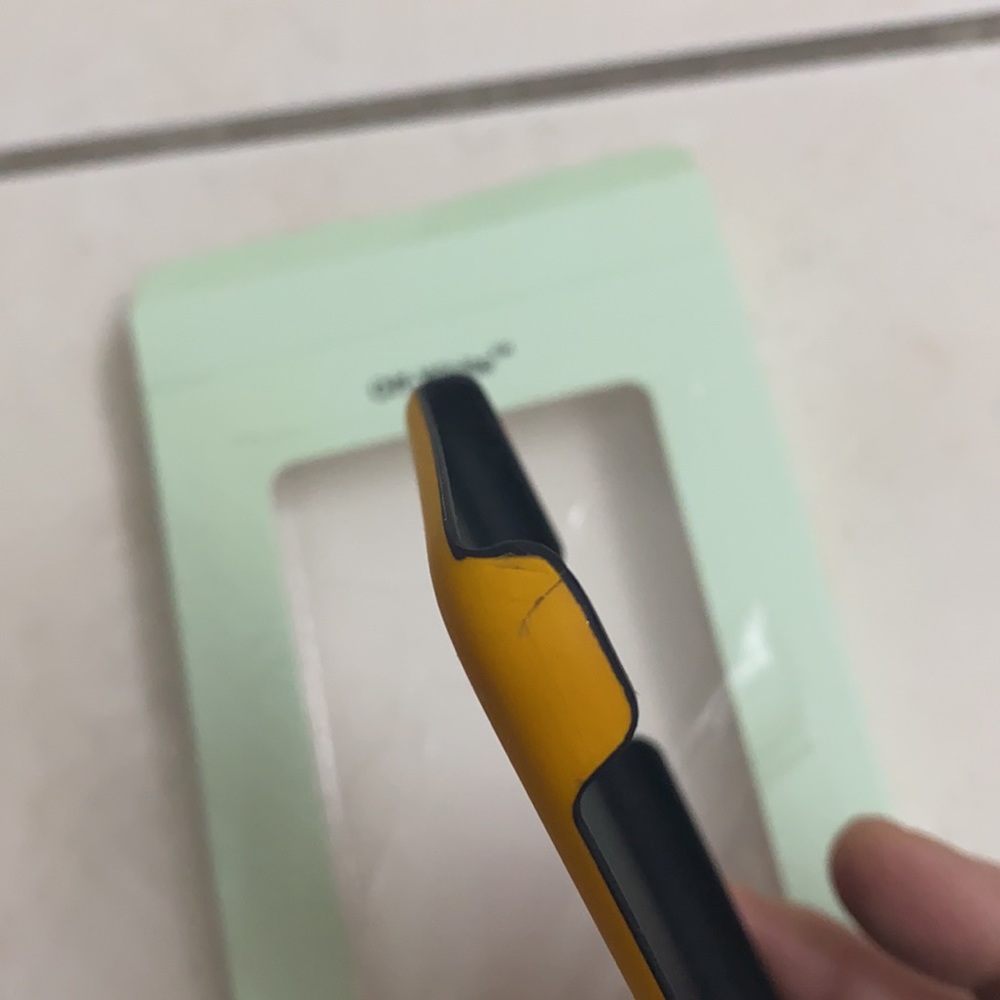 Off-white iPhone X case yellow - Picture 2 of 5